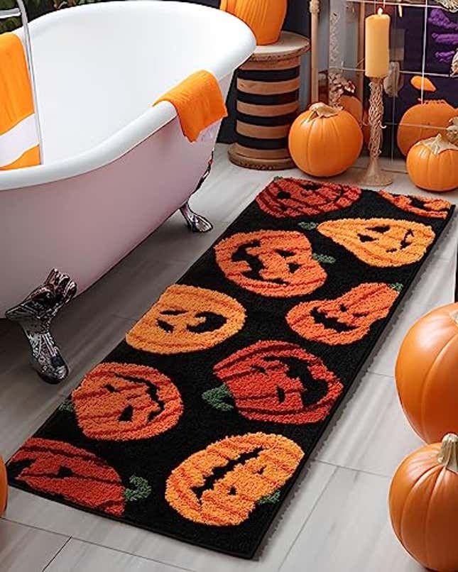 Image for article titled Prime Day Deal: DEXDE Fall Halloween Bathroom Rugs for 20% Off