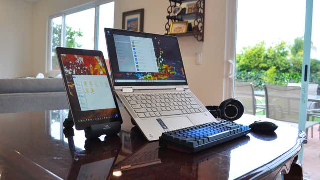 Image for article titled Build Your Own Portable, Packable Work-From-Home Setup